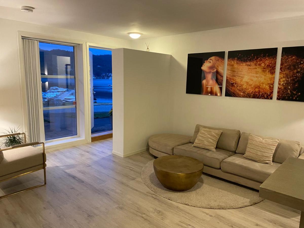 Appartamento Leilighet Ved Sjoen Med Strand Porsgrunn Esterno foto